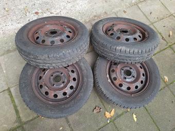 Set 13 inch zomer banden + stalen velgen, 4 x 100