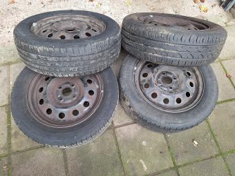 Set 15 inch stalen velgen+goede banden, 4 x 100